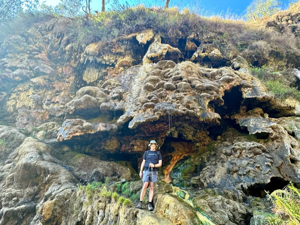 Goa Susu – Surga Tersembunyi di Perut Rinjani