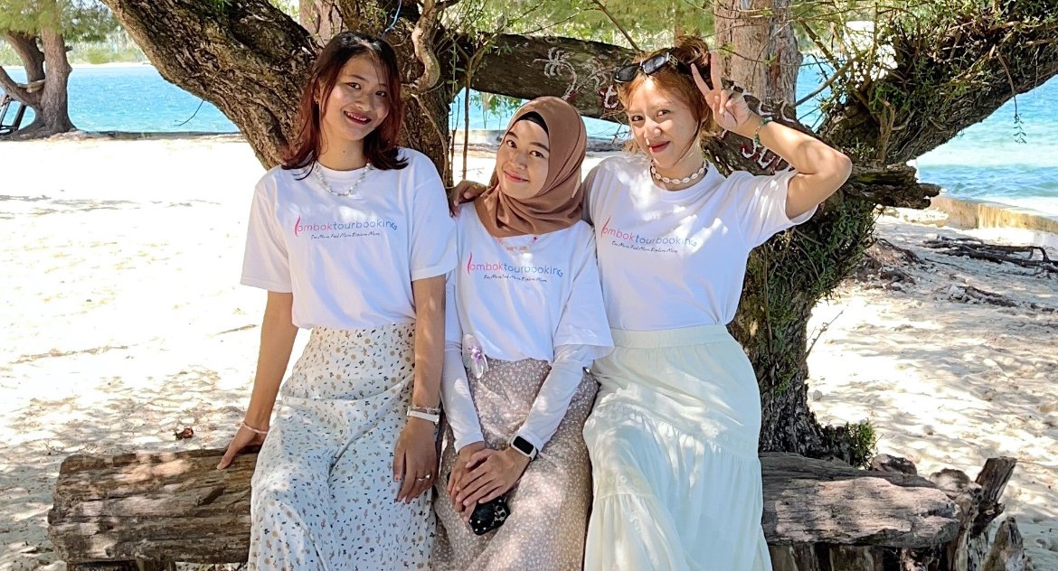 Wisata di Lombok, tur Guide Perempuan Lombok