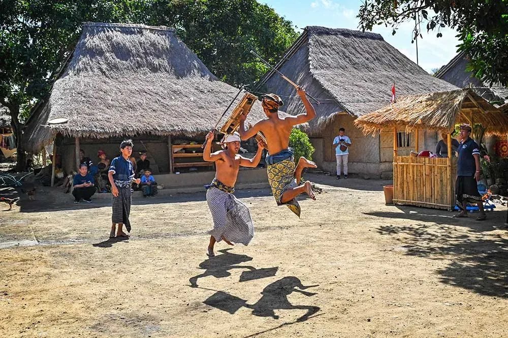 Paket Tour Lombok 4 Hari 3 Malam Paling Recommended 147 Peresean
